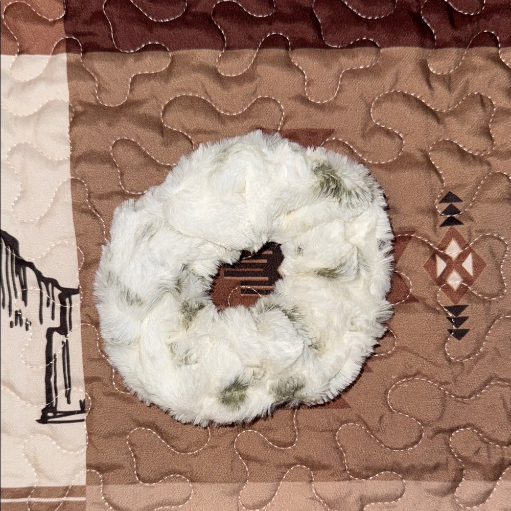 Minky scrunchy
